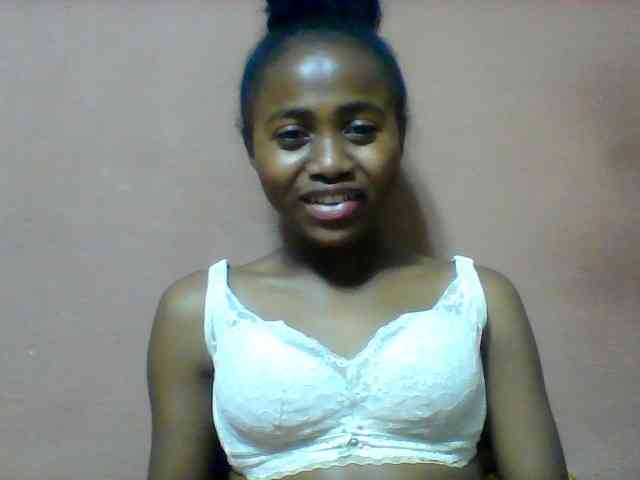 Clarah1 webcam