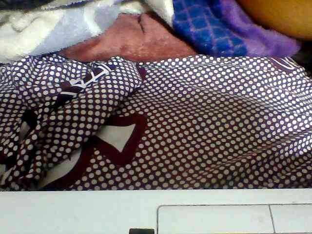 Clarah1 webcam