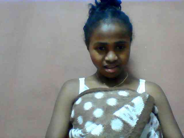 Clarah1 webcam