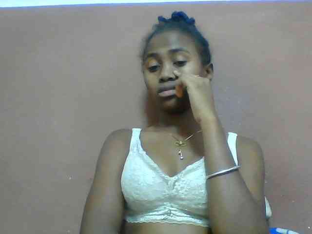 Clarah1 webcam