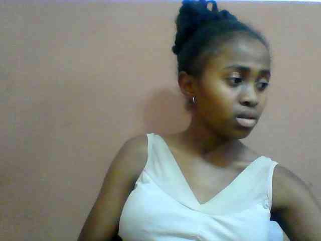 Clarah1 webcam