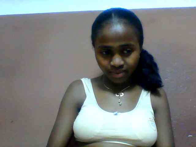 Clarah1 webcam