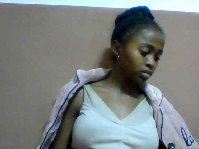 Clarah1 webcam