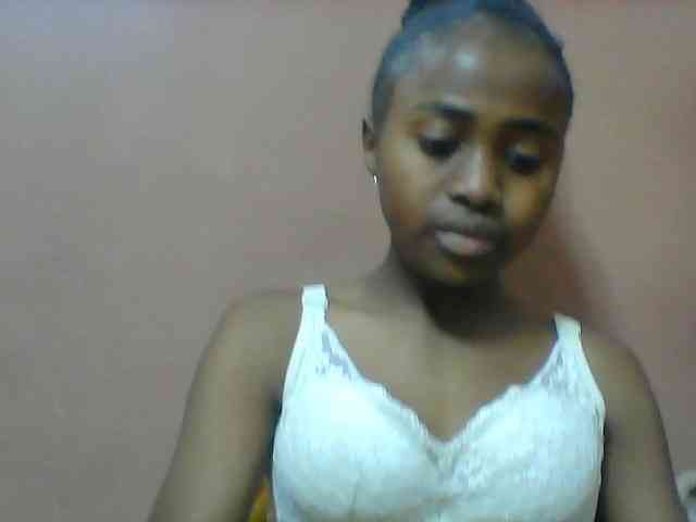 Clarah1 webcam