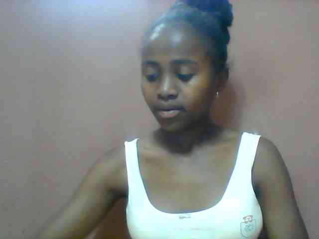 Clarah1 webcam