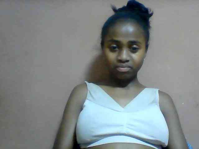 Clarah1 webcam