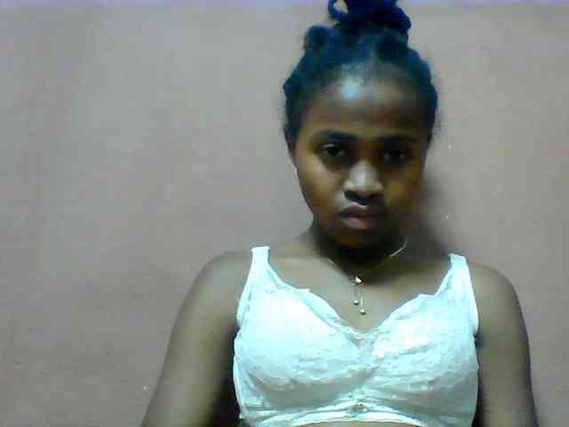 Clarah1 webcam