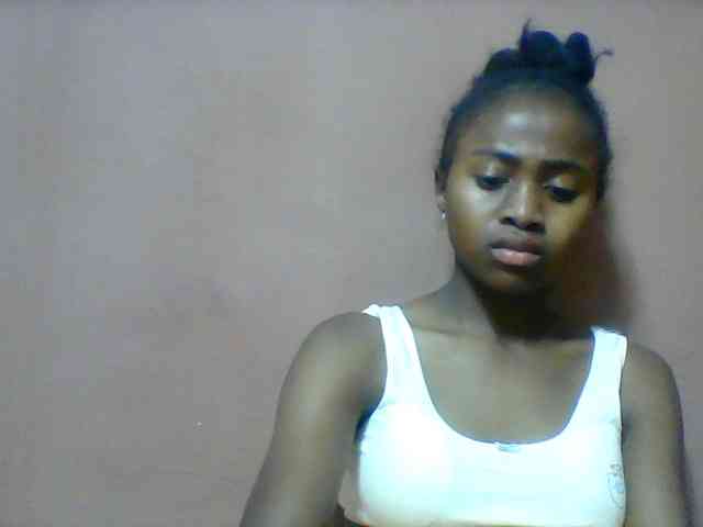 Clarah1 webcam