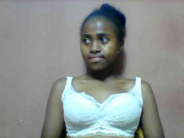Clarah1 webcam