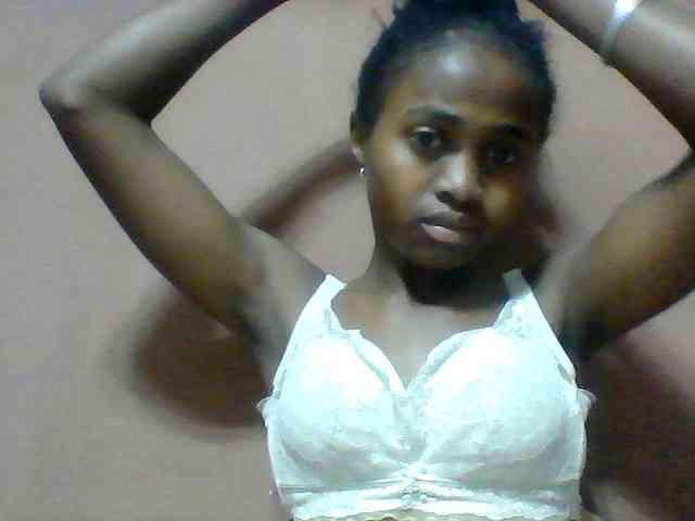 Clarah1 webcam