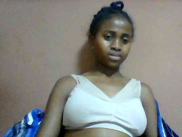 Clarah1 webcam
