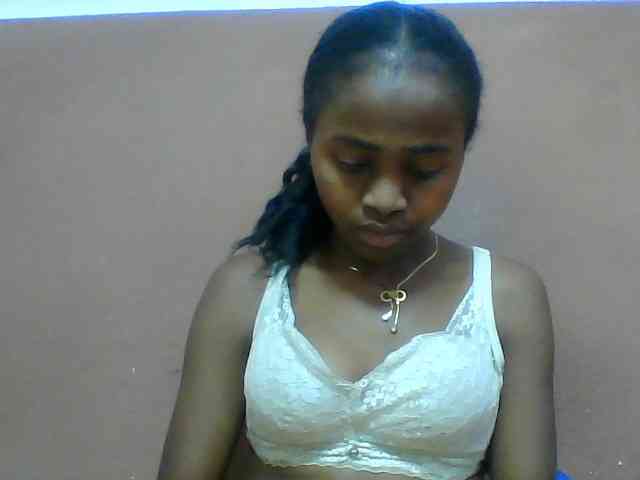 Clarah1 webcam
