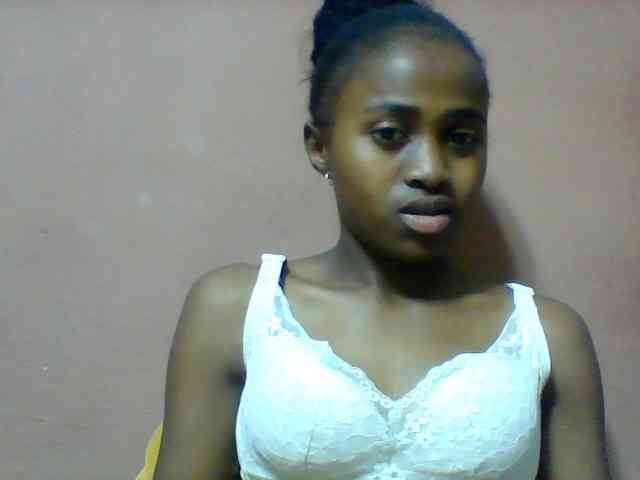 clarah1's live room