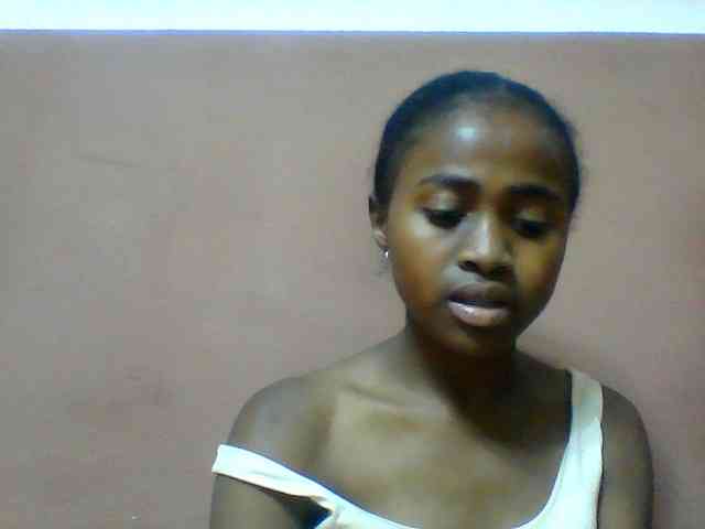 Clarah1 webcam