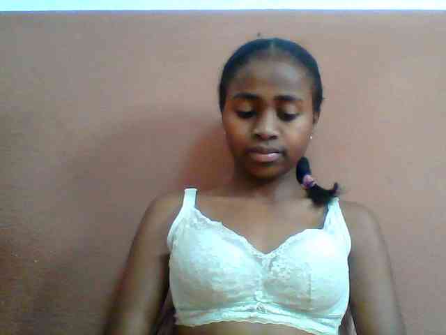 Clarah1 webcam