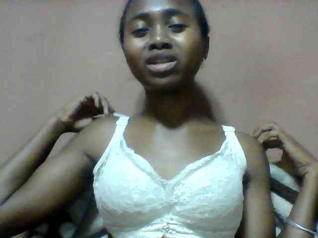 Clarah1 webcam