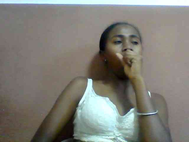 Clarah1 webcam