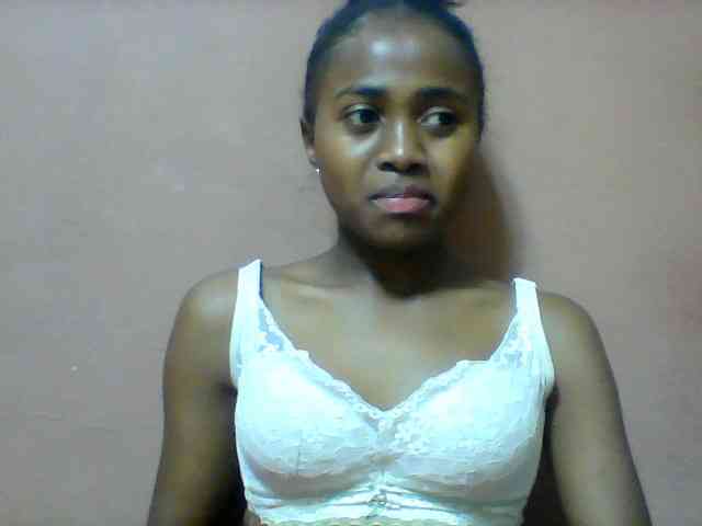 Clarah1 webcam