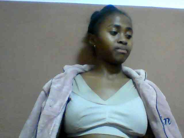 Clarah1 webcam