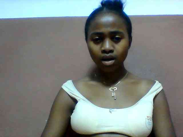 Clarah1 webcam