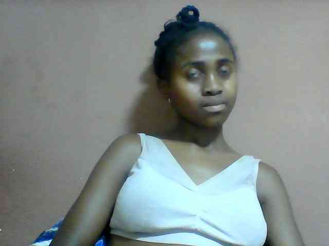 Clarah1 webcam