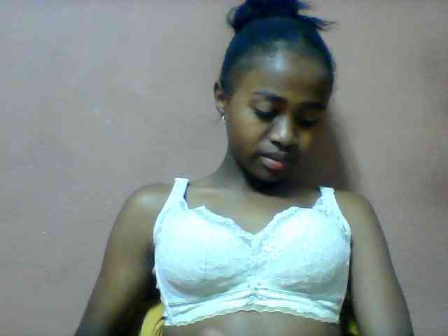 Clarah1 webcam