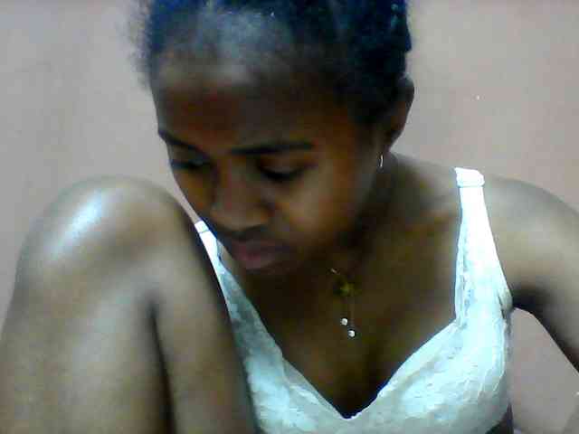Clarah1 webcam