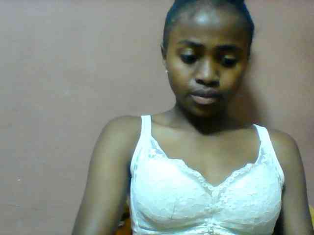 Clarah1 webcam