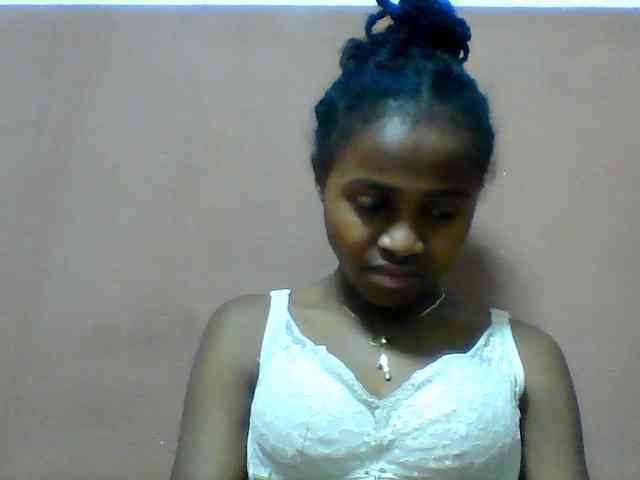 Clarah1 webcam