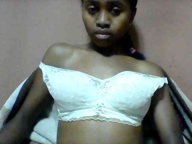 Clarah1 webcam