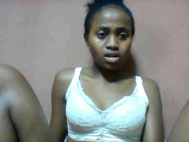 Clarah1 webcam