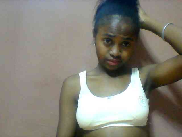 Clarah1 webcam