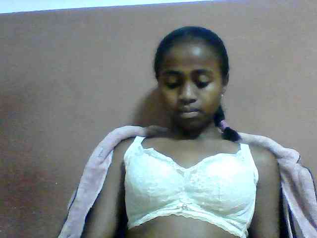 Clarah1 webcam