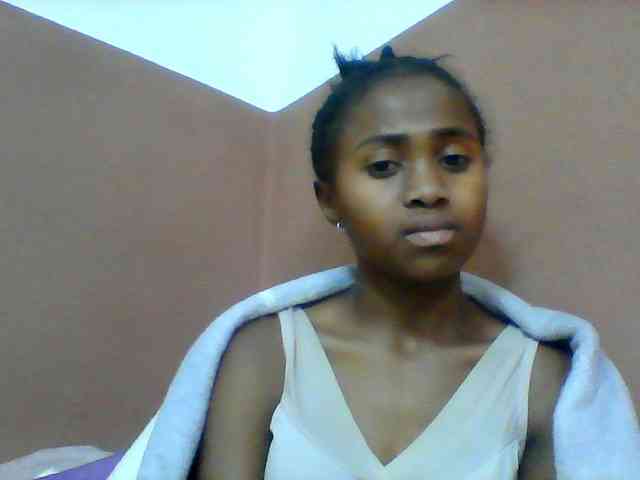 Clarah1 webcam