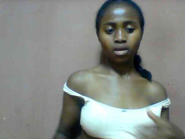 Clarah1 webcam