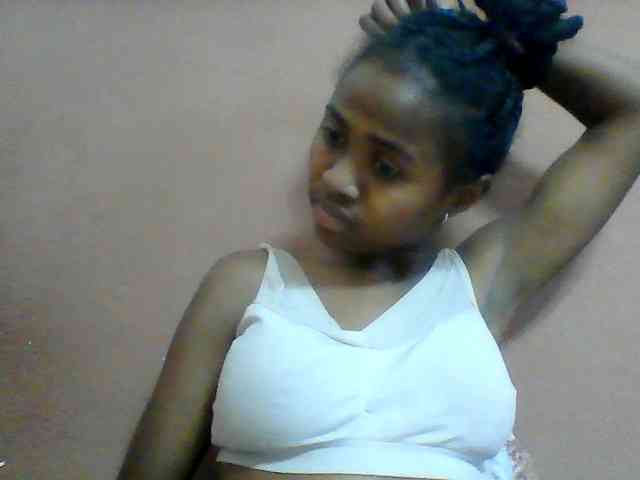 Clarah1 webcam