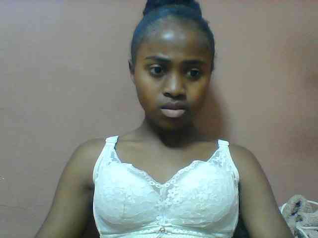 Clarah1 webcam