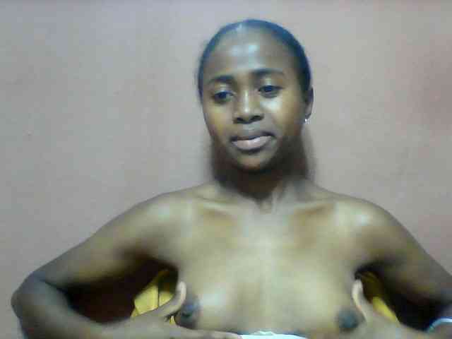 Clarah1 webcam