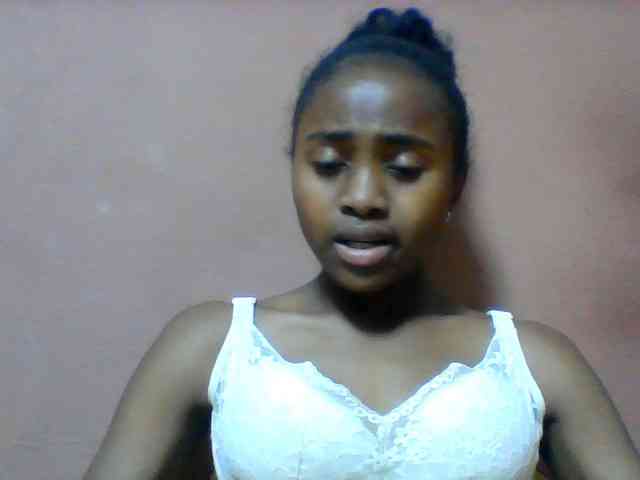 Clarah1 webcam