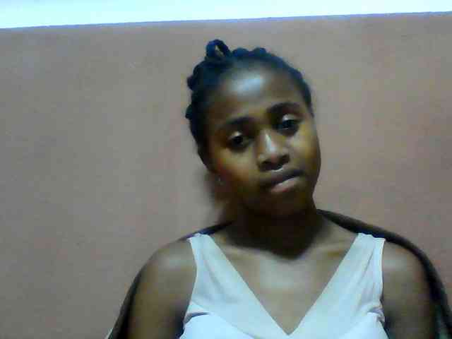 Clarah1 webcam