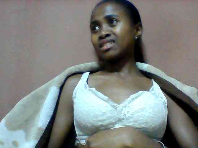 Clarah1 webcam