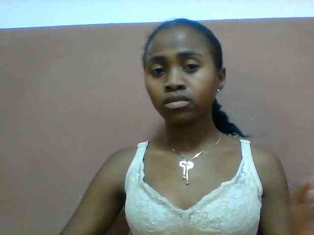 Clarah1 webcam