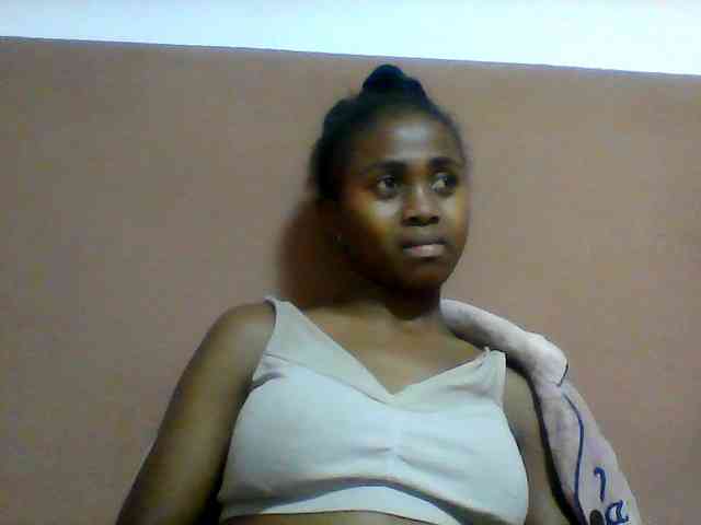 Clarah1 webcam