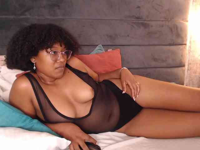 AlyaHasley webcam