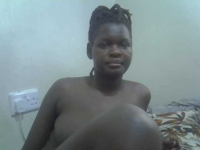 shees-sweet live cam on BongaCams