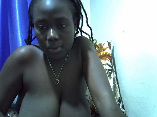 sweet-kemmie live cam on BongaCams