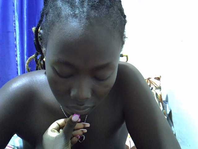 sweet-kemmie live cam