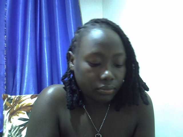 sweet-kemmie live cam preview