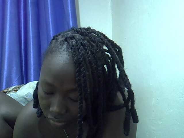 sweet-kemmie live cam preview