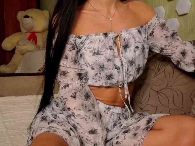 Karolina-Black8 webcam
